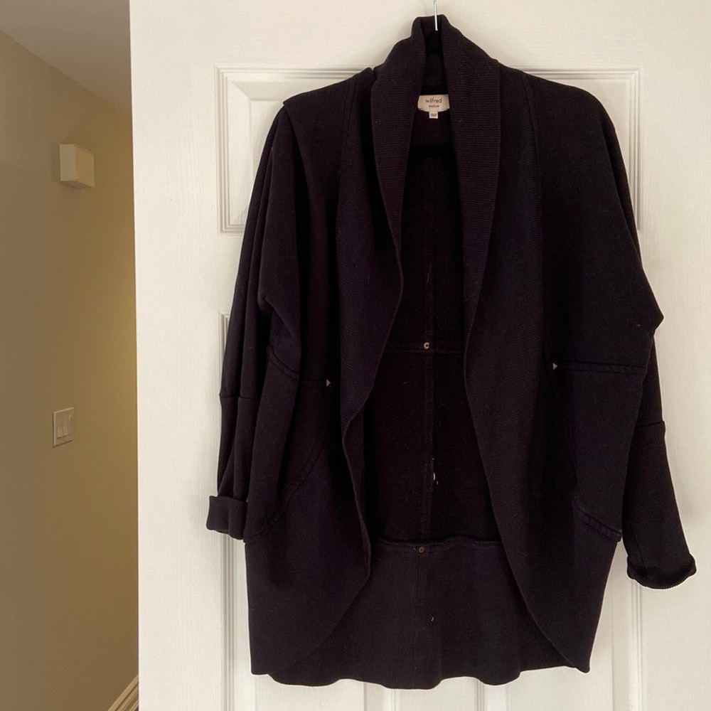 Aritzia Wilfred Black Sweater
